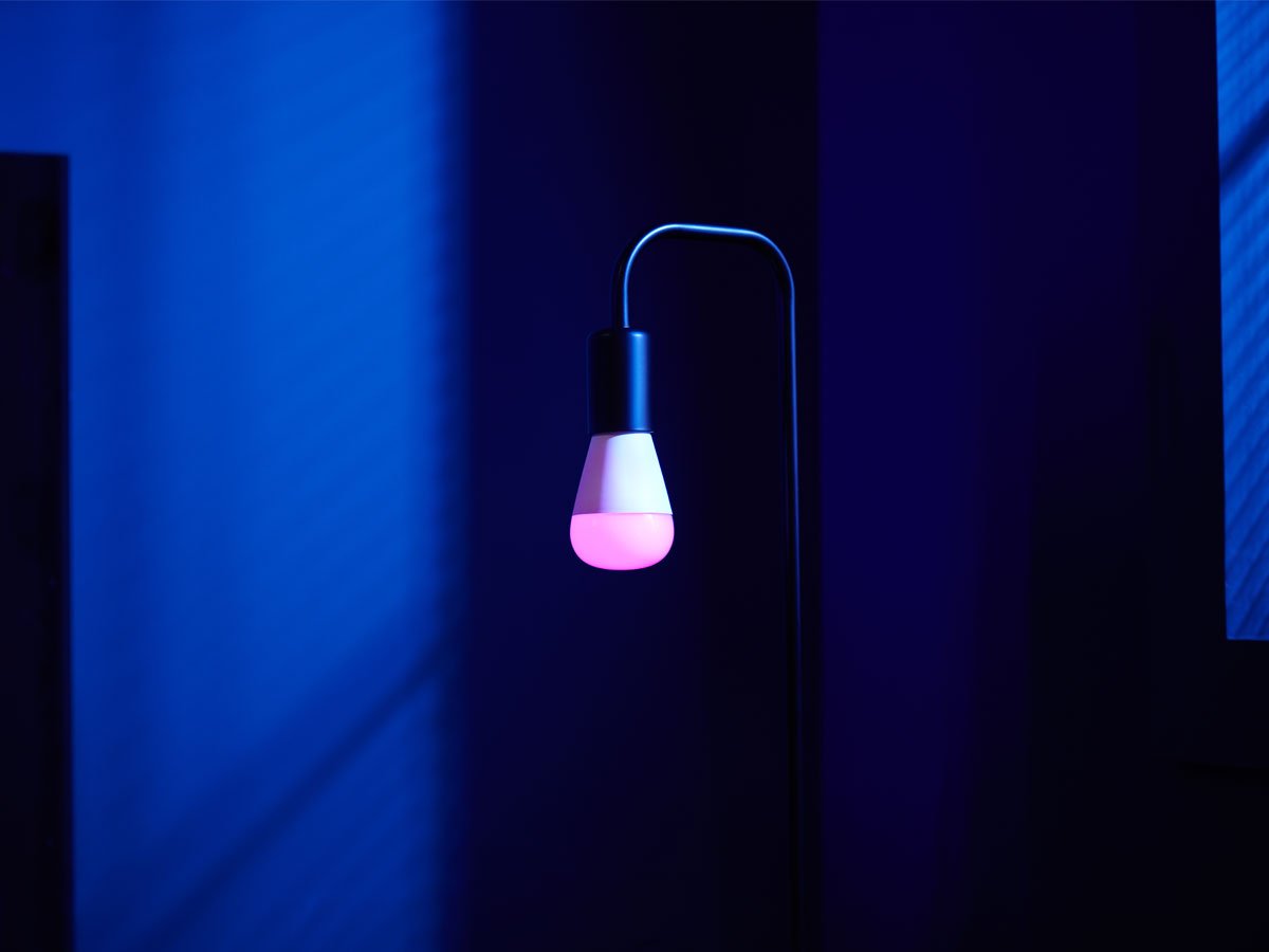 Inteligentna żarówka Aqara LED Bulb T2 (CCT, E27) - Grafika lifestyle