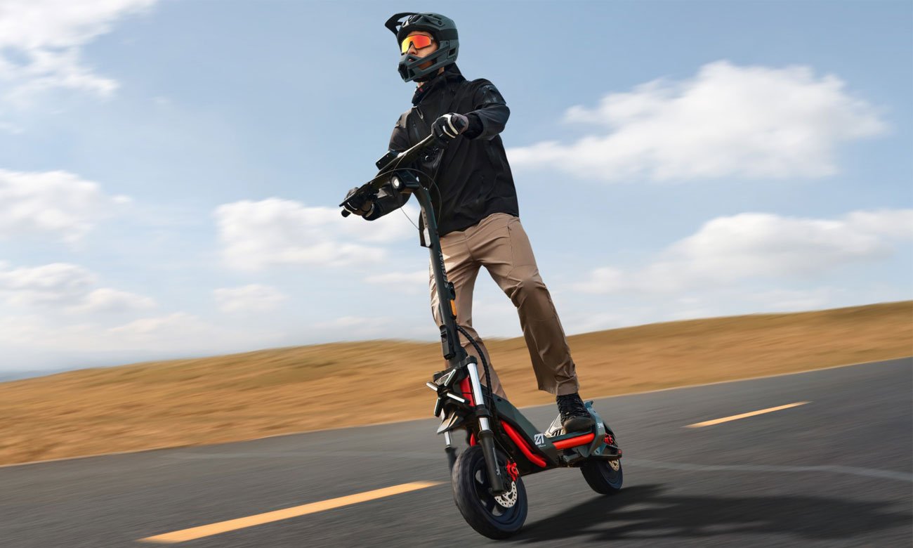 Hulajnoga elektryczna Segway-Ninebot ZT3 PRO D - Grafika lifestyle