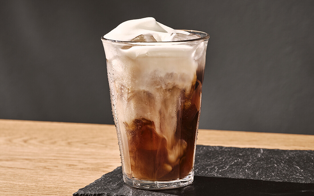 Cold Brew macchiato – z delikatną mleczną pianką na wierzchu
