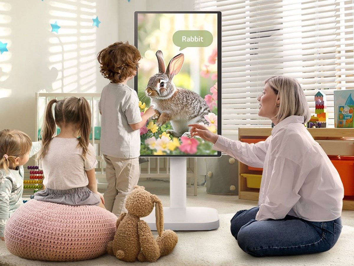 LG 32U889SA-W