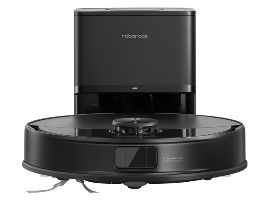 Robot sprzątający Roborock Q10 VF+ Black na czarnym tle ze stacją ładującą od przodu