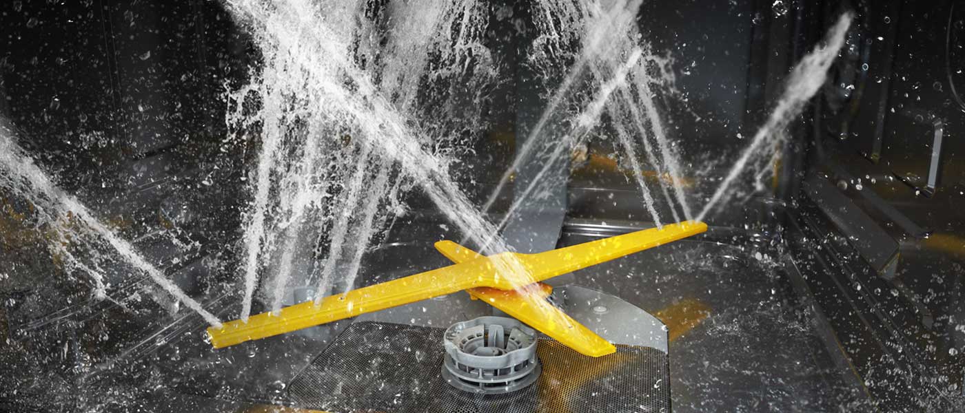 Water Jet Clean czyli intensywne czyszczenie zmywarki Samsung 