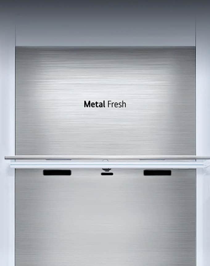 Widok od przodu metalicznego panelu Metal Fresh z logo „Metal Fresh”.
