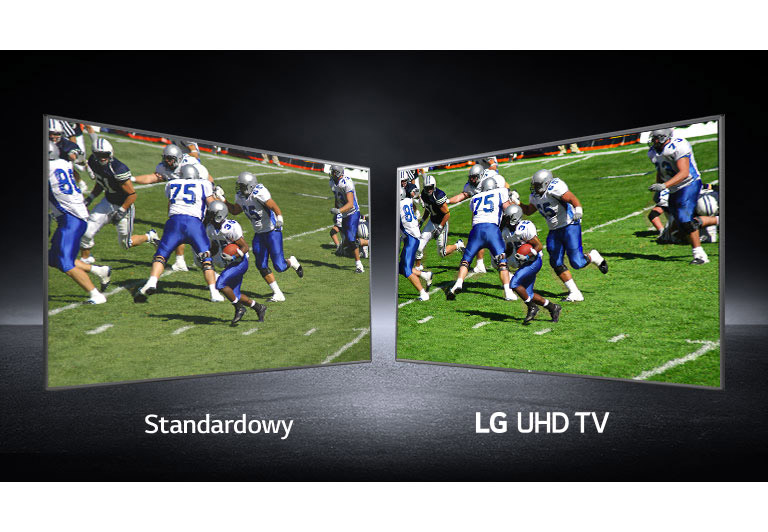 Obraz przedstawiający piłkarzy grających na boisku. Jeden na zwykłym ekranie i jeden na ekranie telewizora UHD.