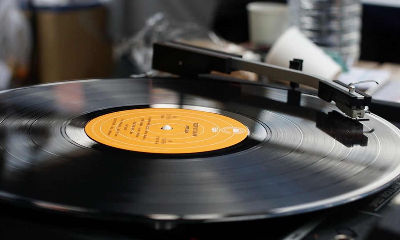Gramofon Denon DP-300F czarny