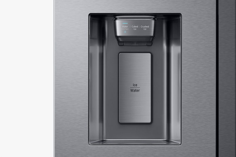 Samsung W zasięgu ręki. Dystrybutor wody i automatyczna kostkarka