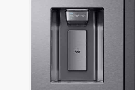 Samsung W zasięgu ręki. Dystrybutor wody i automatyczna kostkarka