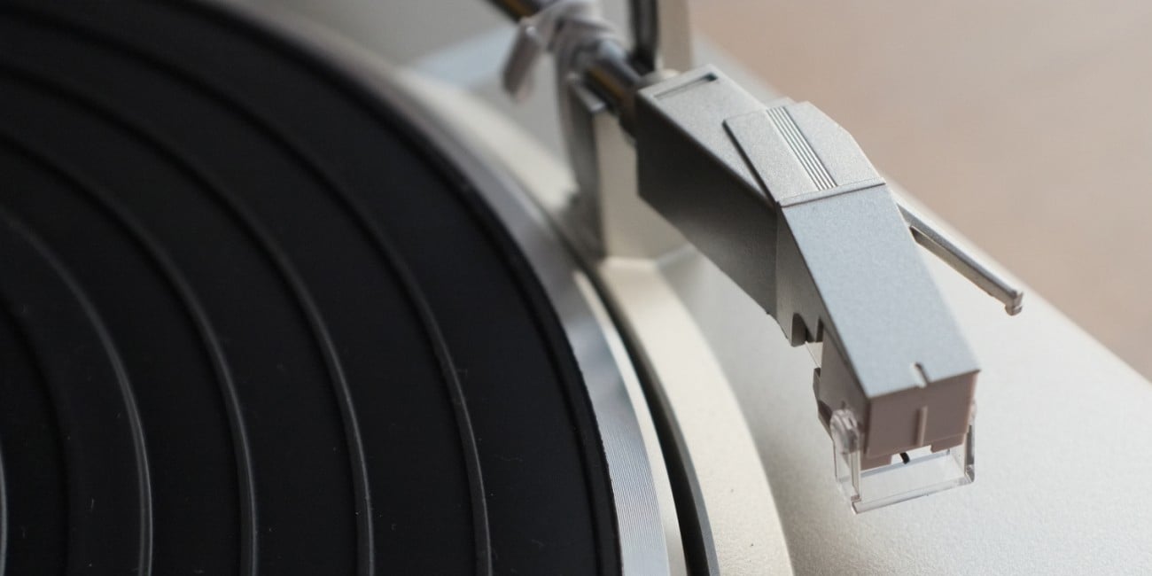 Gramofon Denon DP-29F srebrny