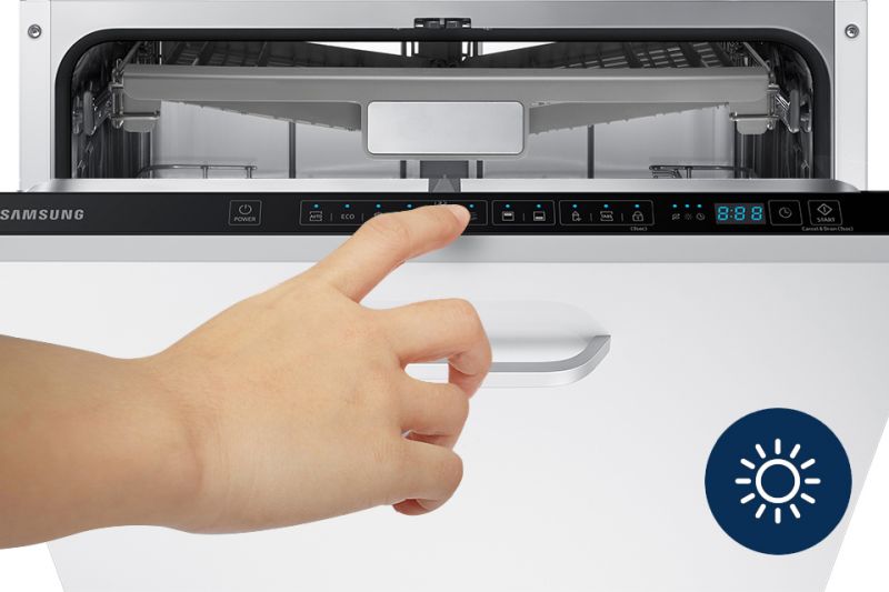 Samsung Prosty i intuicyjny panel sterowania. Czytelny wyświetlacz LED