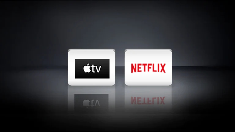 Logo Netflix i Logo Apple ułożone poziomo na czarnym tle.