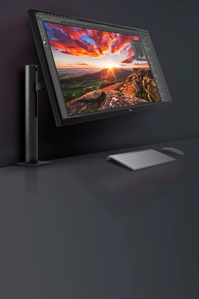 Monitor LG UltraFine™ Ergo w miejscu pracy