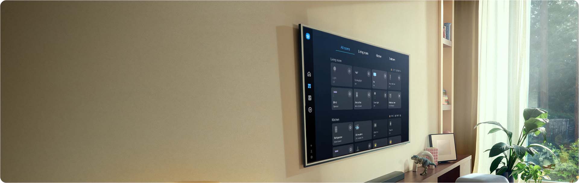 Telewizor z włączoną funkcją Smart Hub w wyciemnionym salonie.