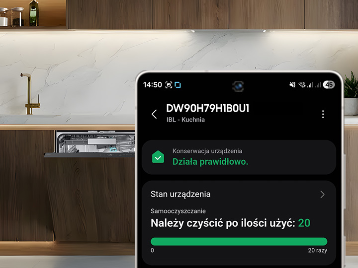 Zmywarka Samsung i smartfon z aplikacją SmartThings pokazującą możliwość sprawdzenia hitorii czyszczenia.